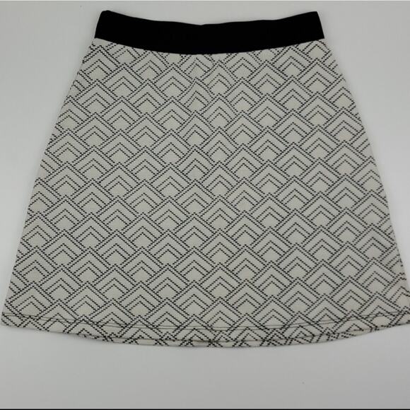 Gilli Stitch Fix Knit Patterned A-Line Skirt Chevron Cream Black Print Size S - Picture 1 of 7